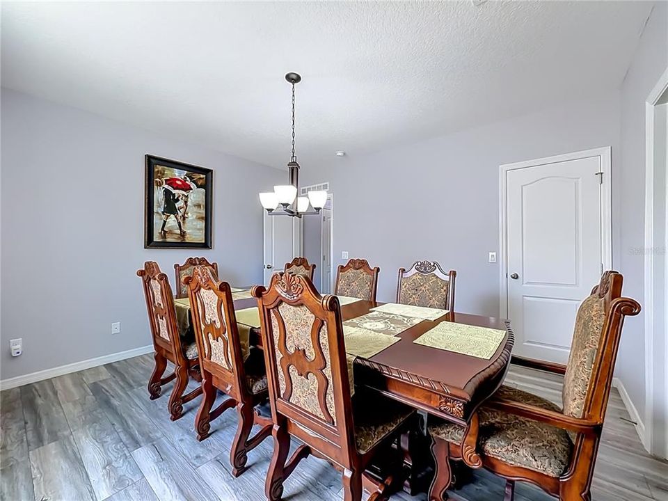 For Sale: $559,990 (5 beds, 3 baths, 2990 Square Feet)
