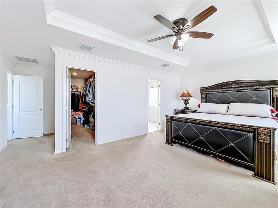 For Sale: $559,990 (5 beds, 3 baths, 2990 Square Feet)