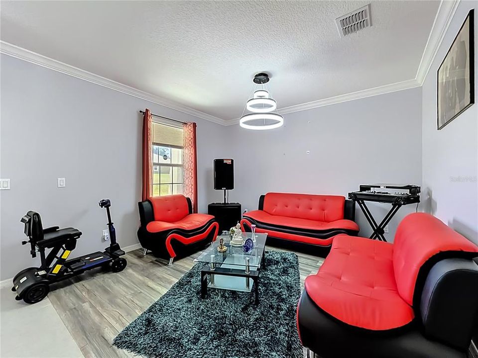 For Sale: $559,990 (5 beds, 3 baths, 2990 Square Feet)
