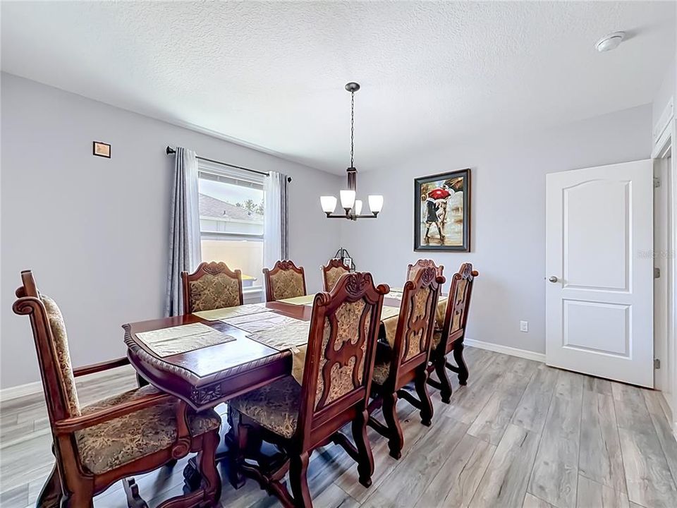 For Sale: $559,990 (5 beds, 3 baths, 2990 Square Feet)
