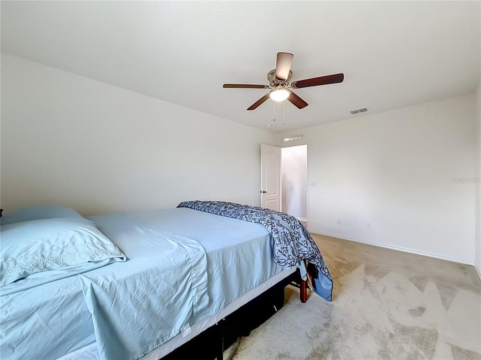 For Sale: $559,990 (5 beds, 3 baths, 2990 Square Feet)