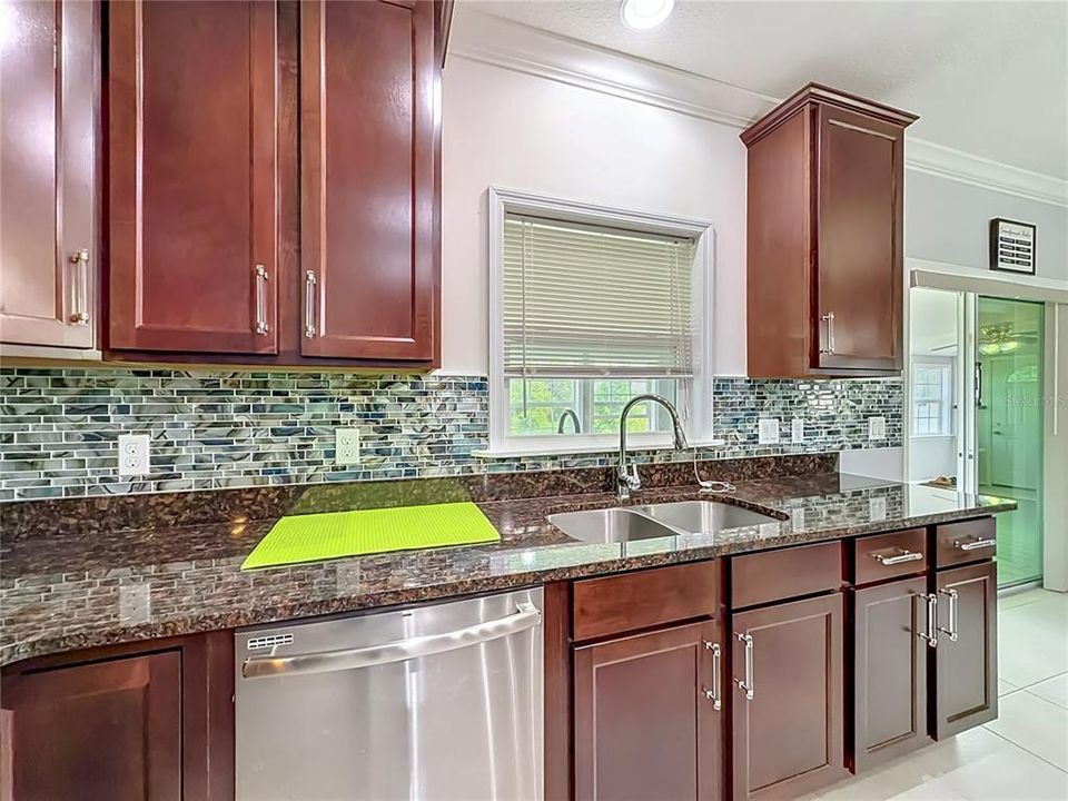 For Sale: $559,990 (5 beds, 3 baths, 2990 Square Feet)