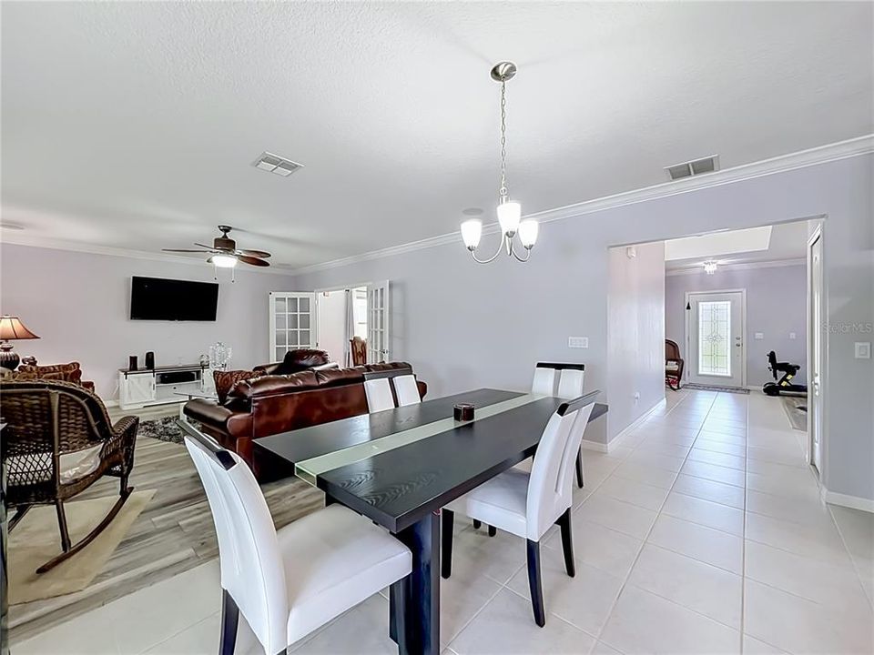 For Sale: $559,990 (5 beds, 3 baths, 2990 Square Feet)