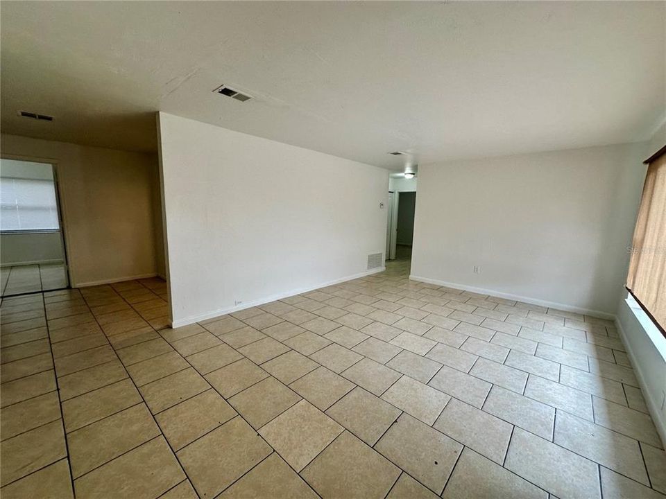 В аренду: $1,600 (3 спален, 1 ванн, 1240 Квадратных фут)