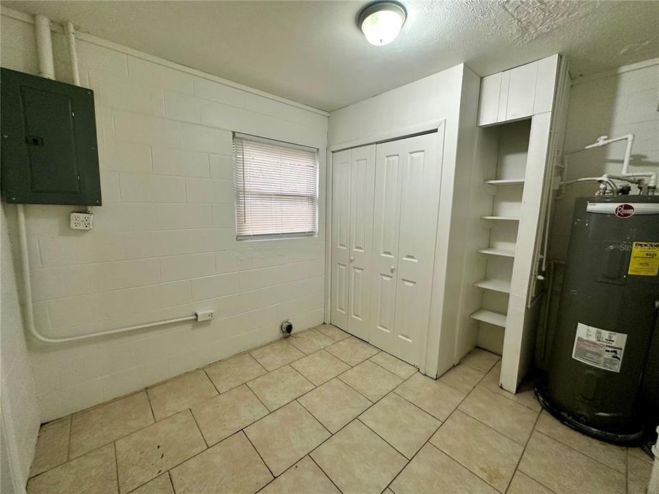 В аренду: $1,600 (3 спален, 1 ванн, 1240 Квадратных фут)