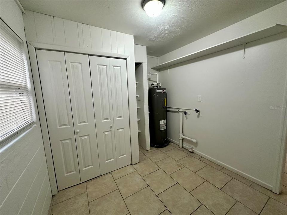 В аренду: $1,600 (3 спален, 1 ванн, 1240 Квадратных фут)