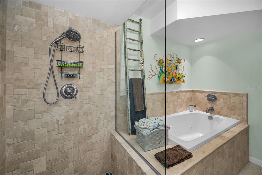 For Sale: $995,000 (2 beds, 2 baths, 1670 Square Feet)