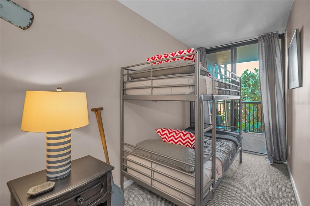 For Sale: $995,000 (2 beds, 2 baths, 1670 Square Feet)