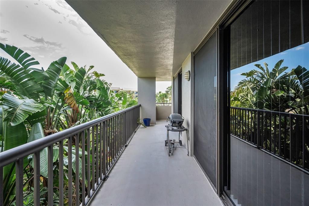 For Sale: $995,000 (2 beds, 2 baths, 1670 Square Feet)