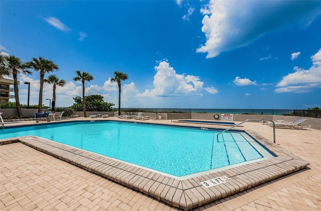 For Sale: $995,000 (2 beds, 2 baths, 1670 Square Feet)