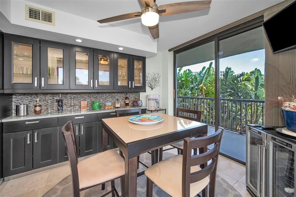 For Sale: $995,000 (2 beds, 2 baths, 1670 Square Feet)