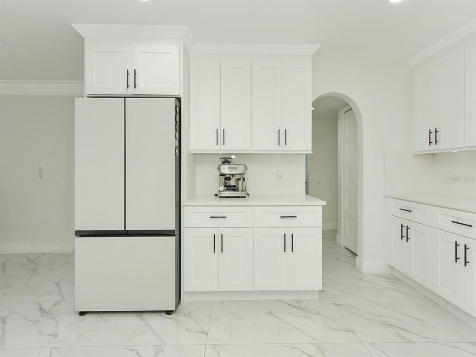 For Sale: $649,900 (5 beds, 2 baths, 2675 Square Feet)