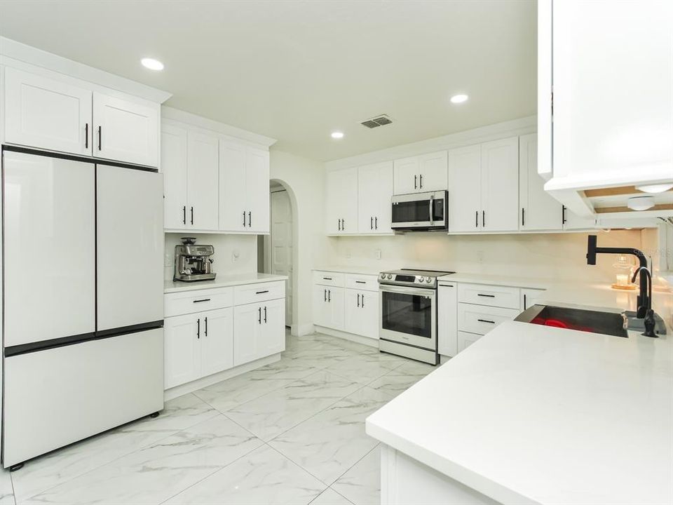 For Sale: $649,900 (5 beds, 2 baths, 2675 Square Feet)