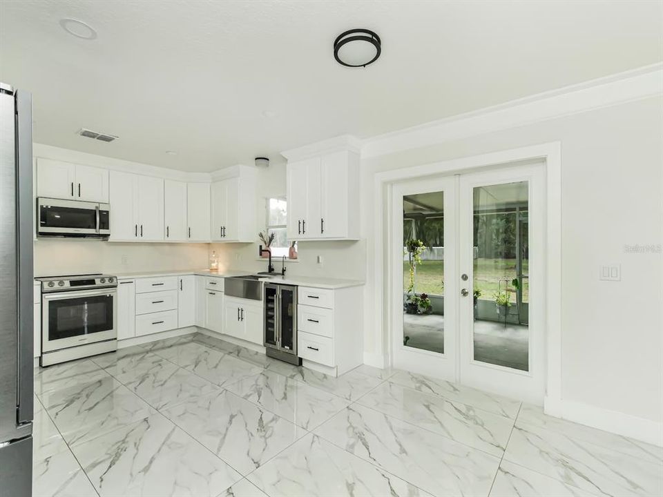 For Sale: $649,900 (5 beds, 2 baths, 2675 Square Feet)