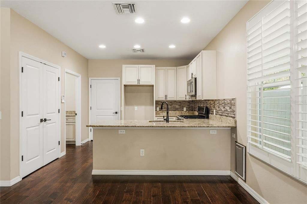 For Sale: $419,000 (3 beds, 2 baths, 1814 Square Feet)