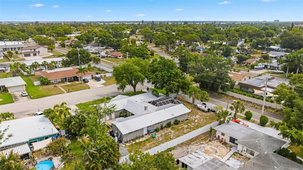 Active With Contract: $850,000 (4 beds, 3 baths, 2772 Square Feet)