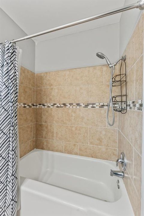 Active With Contract: $850,000 (4 beds, 3 baths, 2772 Square Feet)