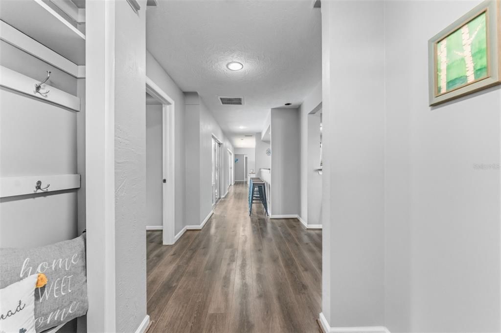 Active With Contract: $850,000 (4 beds, 3 baths, 2772 Square Feet)