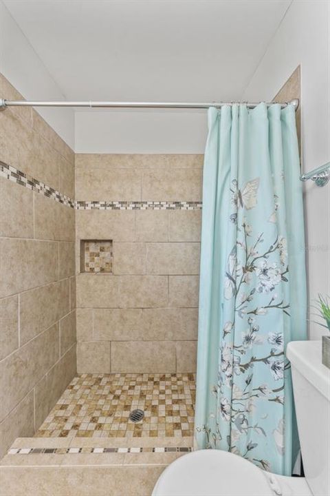 Active With Contract: $850,000 (4 beds, 3 baths, 2772 Square Feet)