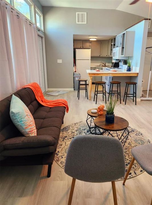Active With Contract: $850,000 (4 beds, 3 baths, 2772 Square Feet)