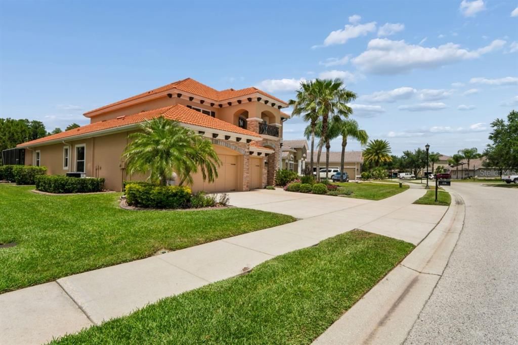 For Sale: $789,000 (4 beds, 3 baths, 3656 Square Feet)