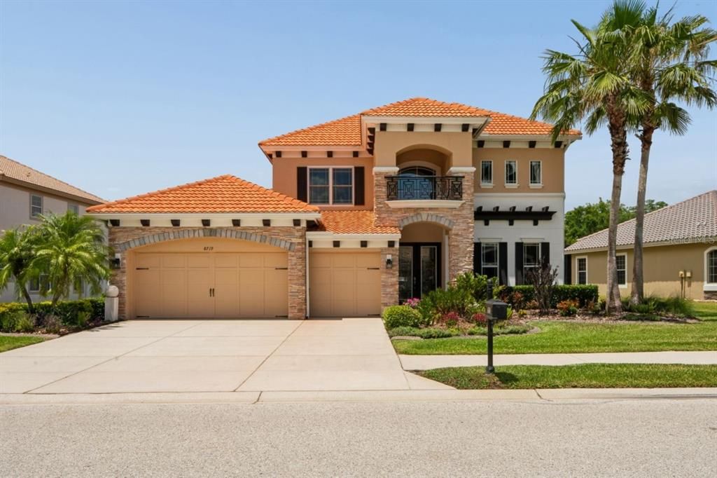 For Sale: $789,000 (4 beds, 3 baths, 3656 Square Feet)
