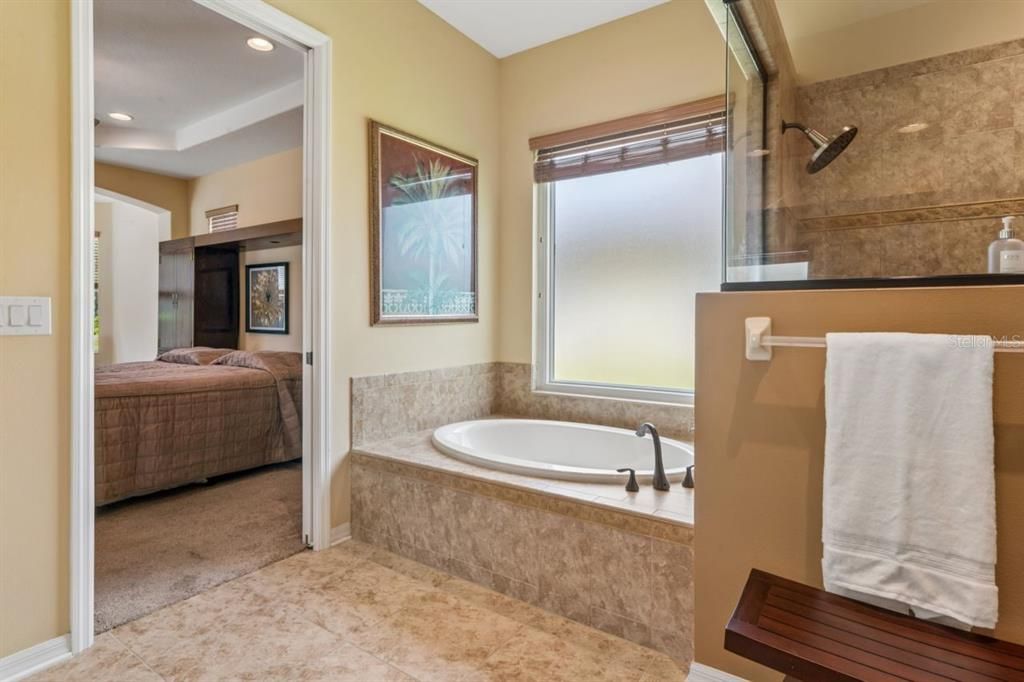 For Sale: $789,000 (4 beds, 3 baths, 3656 Square Feet)