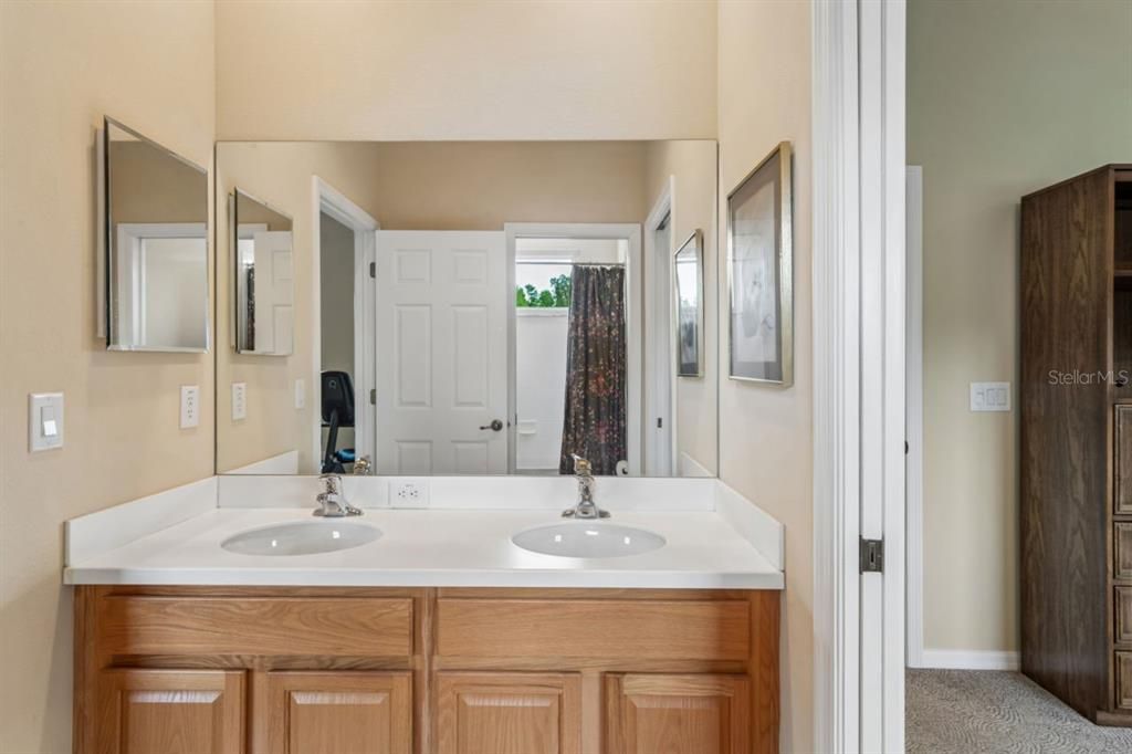 For Sale: $789,000 (4 beds, 3 baths, 3656 Square Feet)