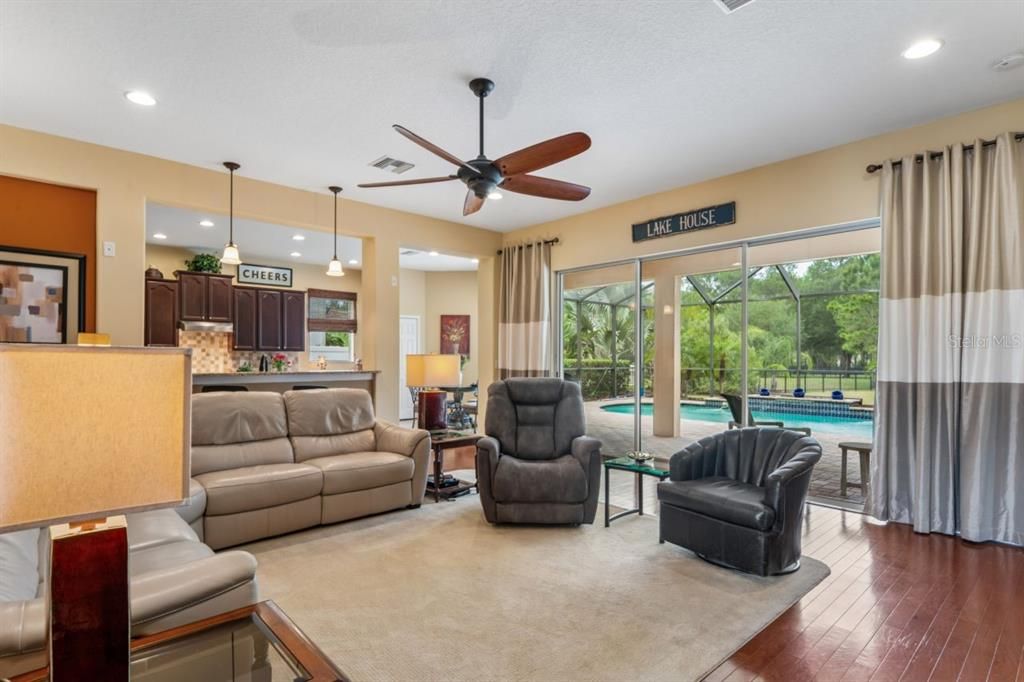 For Sale: $789,000 (4 beds, 3 baths, 3656 Square Feet)