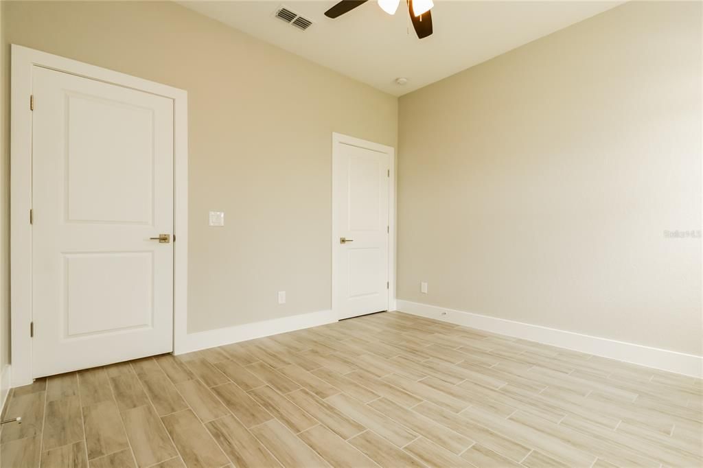 For Rent: $2,085 (4 beds, 2 baths, 1670 Square Feet)