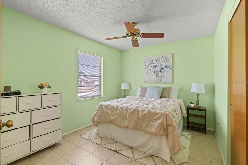 Activo con contrato: $225,000 (3 camas, 2 baños, 960 Pies cuadrados)
