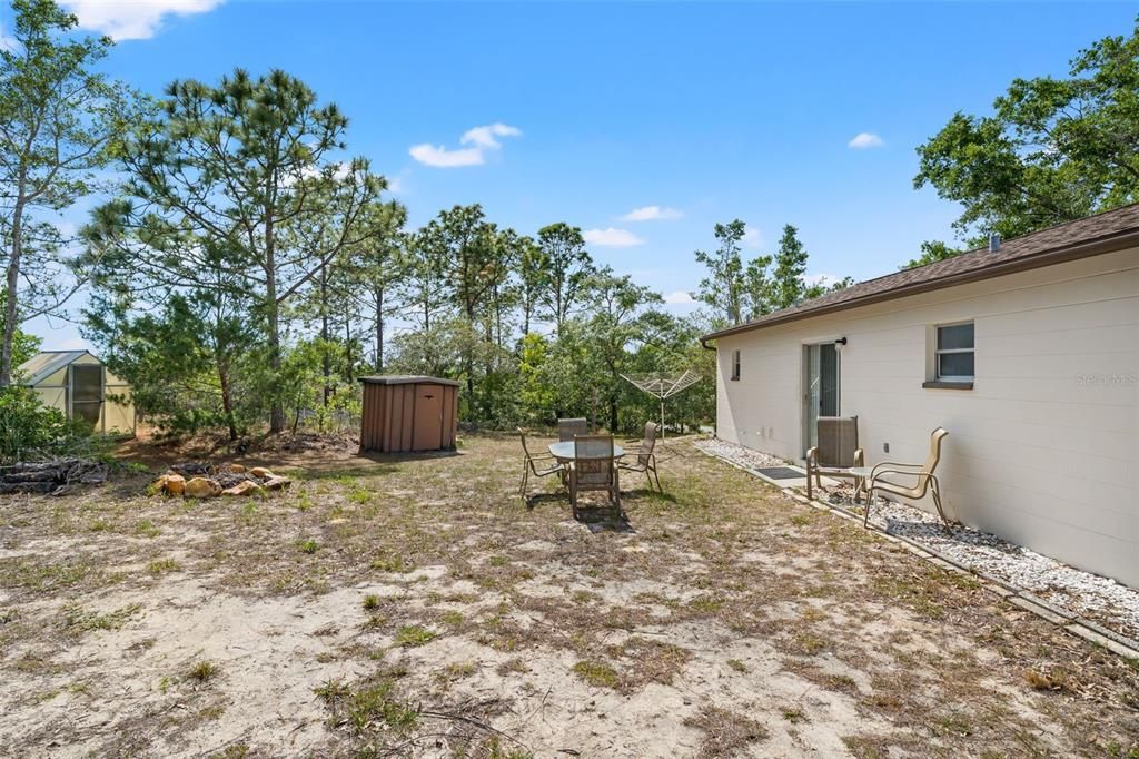 Activo con contrato: $225,000 (3 camas, 2 baños, 960 Pies cuadrados)