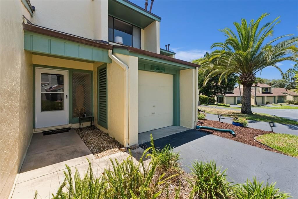 For Sale: $190,000 (2 beds, 2 baths, 1244 Square Feet)