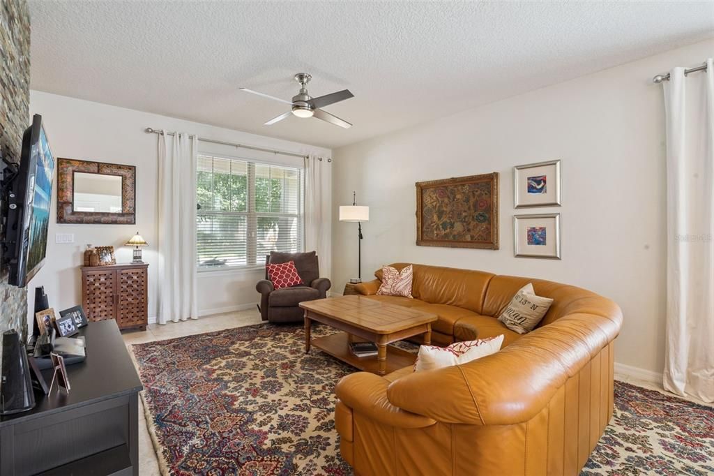 For Sale: $438,100 (3 beds, 2 baths, 1895 Square Feet)