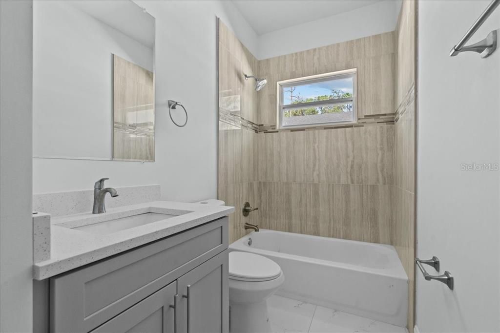 На продажу: $459,000 (4 спален, 2 ванн, 1743 Квадратных фут)