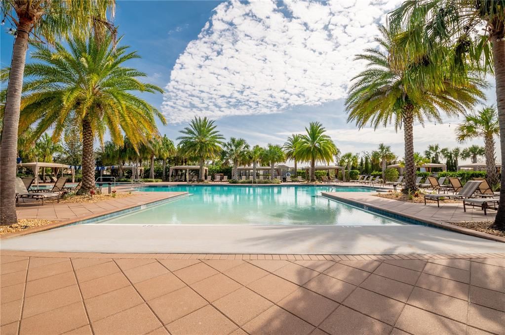 Activo con contrato: $874,900 (4 camas, 3 baños, 2987 Pies cuadrados)