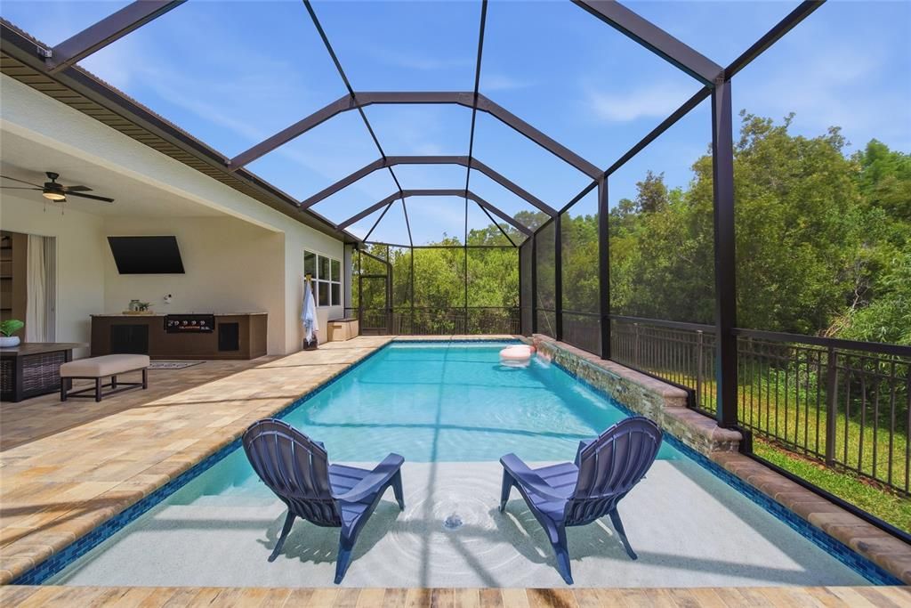 Activo con contrato: $874,900 (4 camas, 3 baños, 2987 Pies cuadrados)