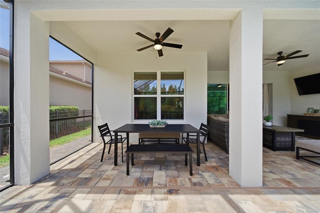 Activo con contrato: $874,900 (4 camas, 3 baños, 2987 Pies cuadrados)