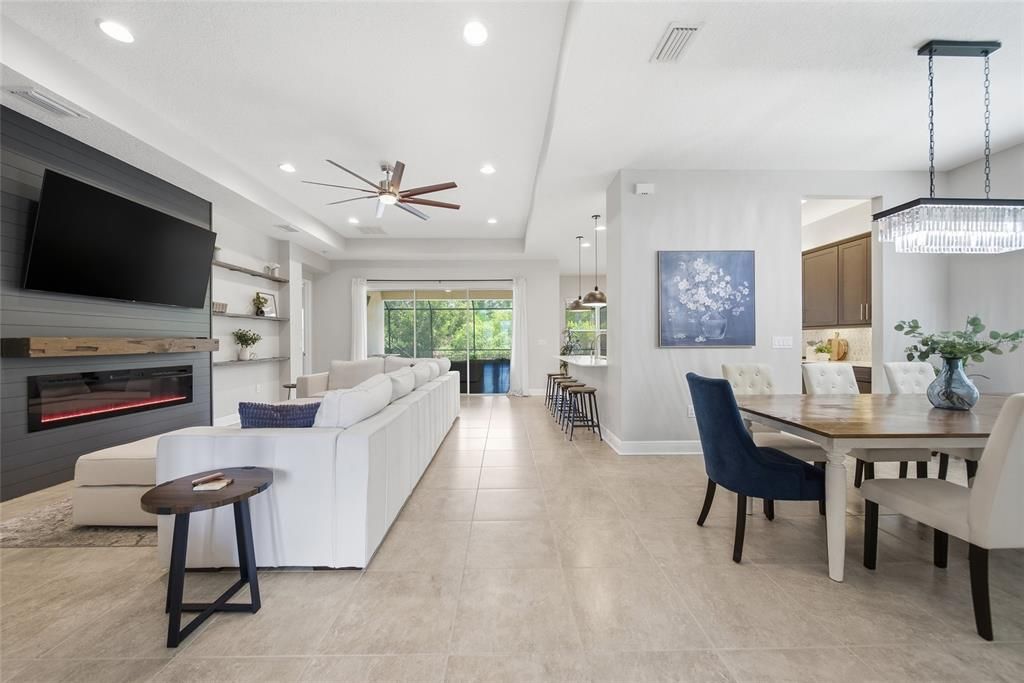 Activo con contrato: $874,900 (4 camas, 3 baños, 2987 Pies cuadrados)