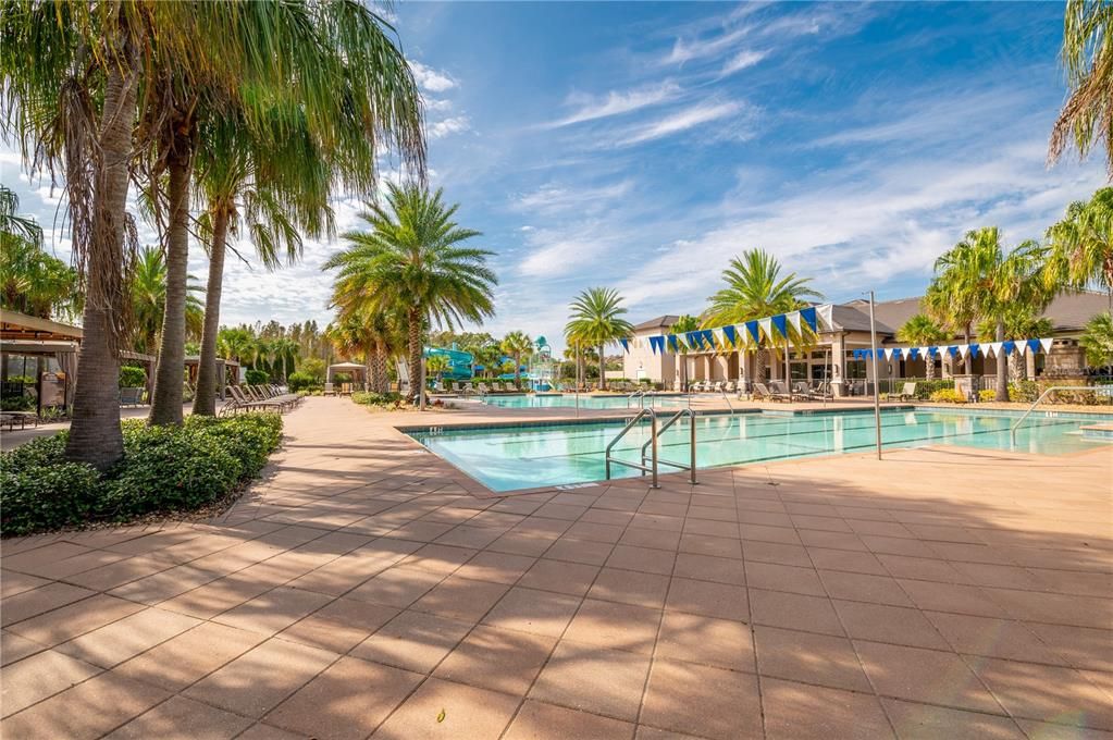 Activo con contrato: $874,900 (4 camas, 3 baños, 2987 Pies cuadrados)