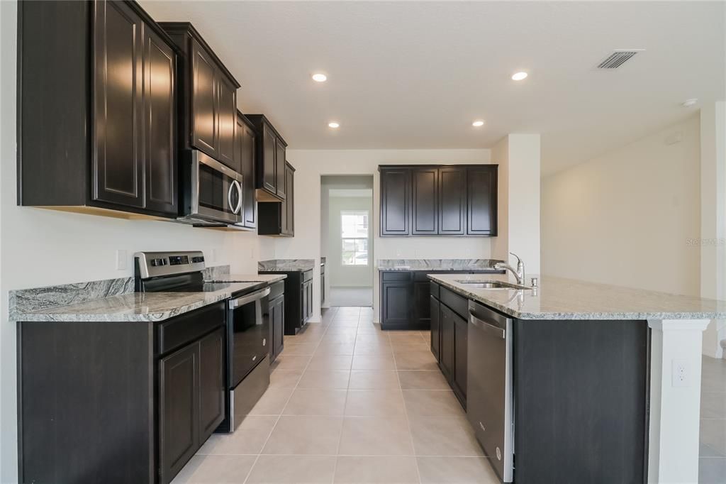 En Renta: $2,999 (5 camas, 3 baños, 2964 Pies cuadrados)