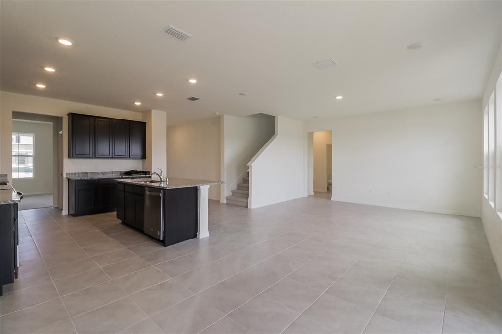En Renta: $2,999 (5 camas, 3 baños, 2964 Pies cuadrados)