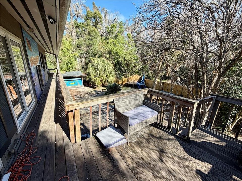 Activo con contrato: $825,000 (5 camas, 3 baños, 3245 Pies cuadrados)