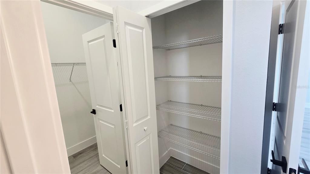 На продажу: $375,000 (4 спален, 3 ванн, 1802 Квадратных фут)