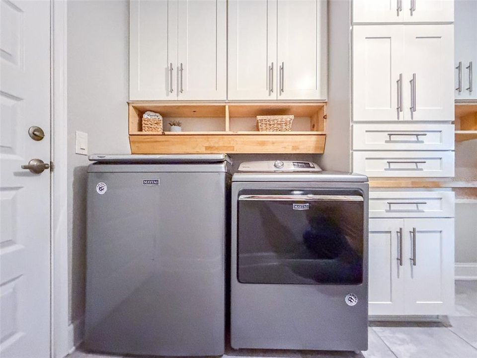 En Venta: $425,000 (4 camas, 2 baños, 2169 Pies cuadrados)