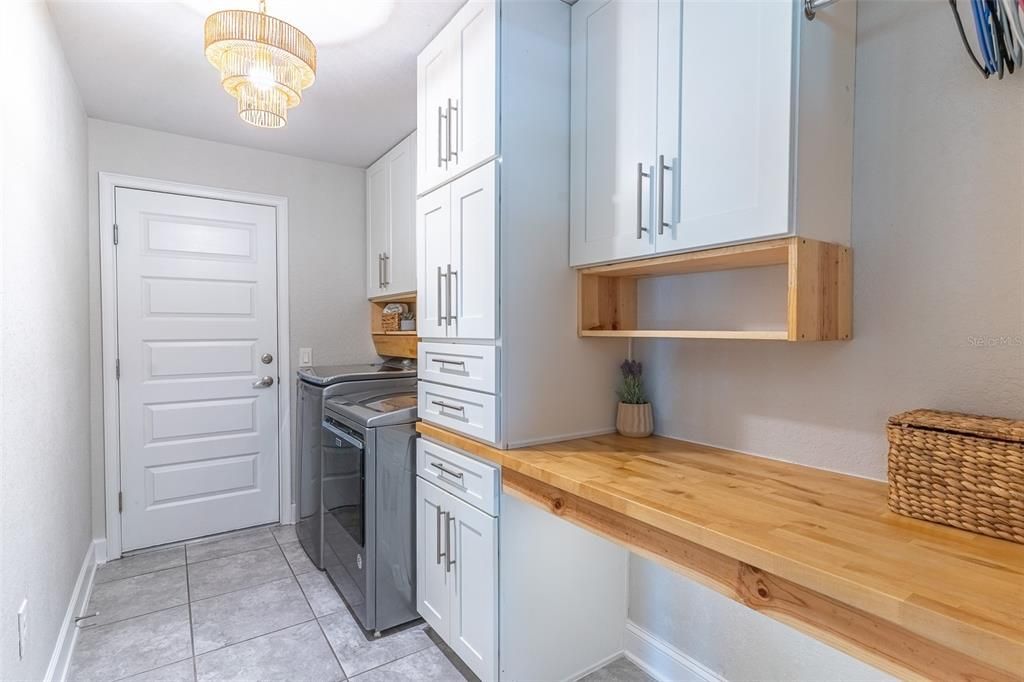 En Venta: $425,000 (4 camas, 2 baños, 2169 Pies cuadrados)