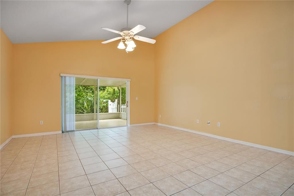 For Sale: $528,000 (4 beds, 2 baths, 2870 Square Feet)
