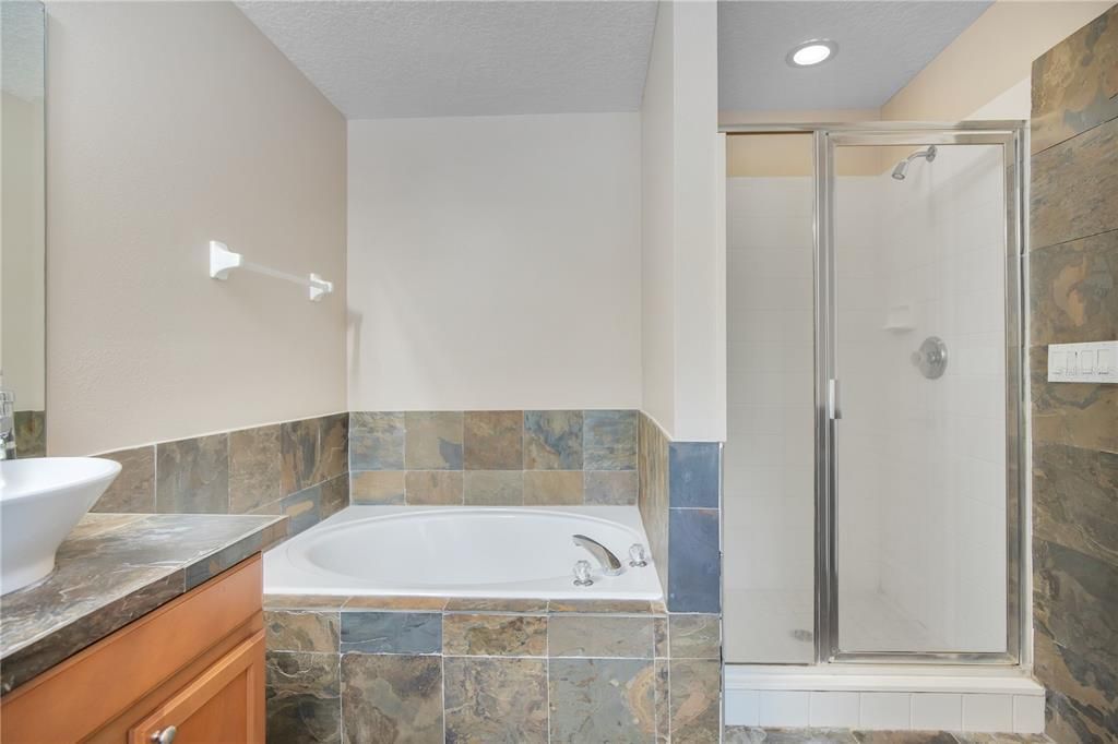 For Sale: $528,000 (4 beds, 2 baths, 2870 Square Feet)