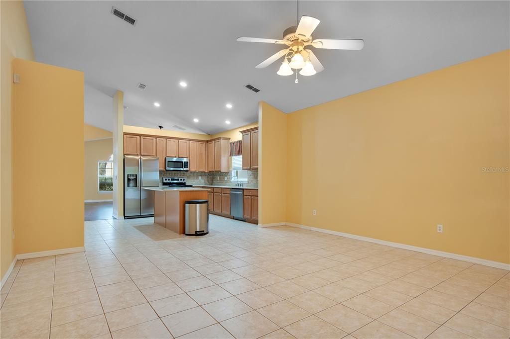 For Sale: $528,000 (4 beds, 2 baths, 2870 Square Feet)