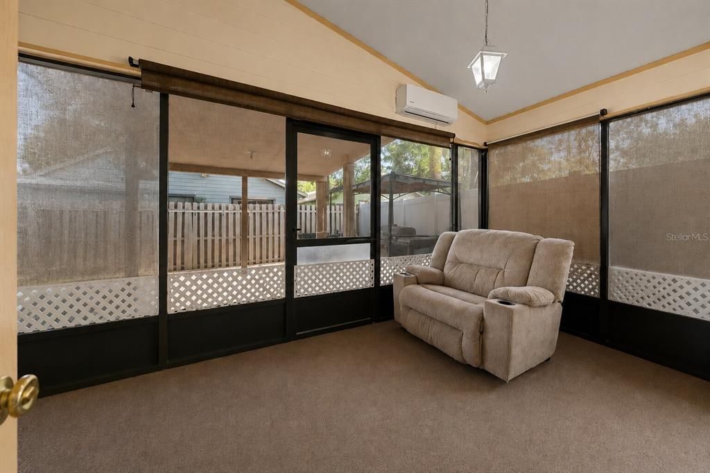 For Sale: $209,900 (3 beds, 2 baths, 1182 Square Feet)
